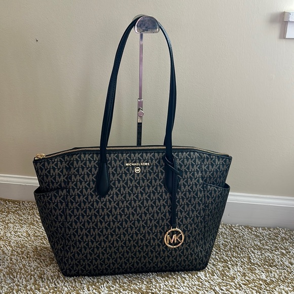 Michael kors - Picture 1 of 13